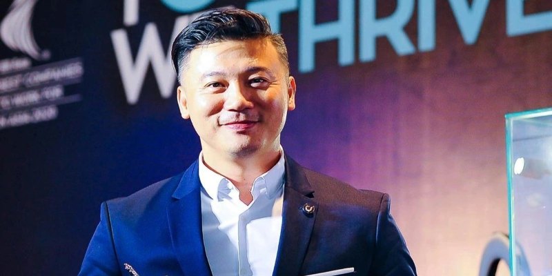 Quá trình ông học tập và phát triển được nền tảng
